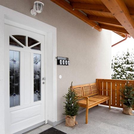 Apartmenthaus Haus Gipfelglueck Apartment Kuafstoa Haus im Ennstal Exterior foto